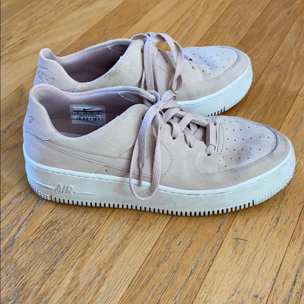 shoes - Picture 2 of 3